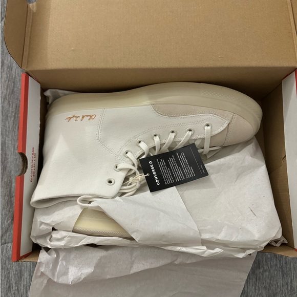 Chuck Taylor’s converse new with box - Picture 4 of 10